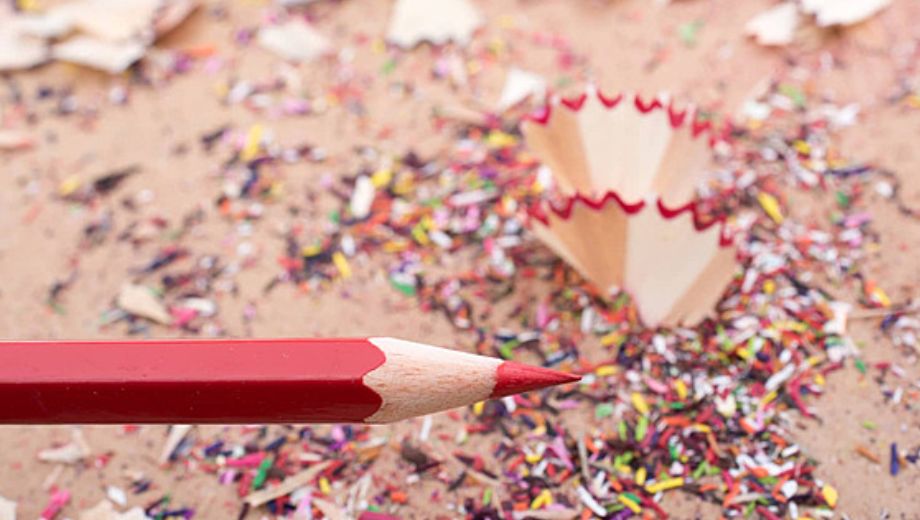 آموزشی و روانی کاردستی با تراشه مداد رنگی