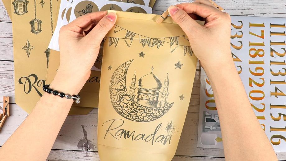 پاکت نان افطاری